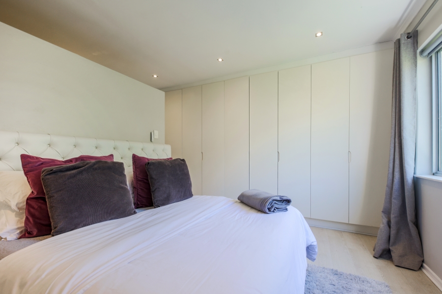 To Let 2 Bedroom Property for Rent in Sea Point Western Cape
